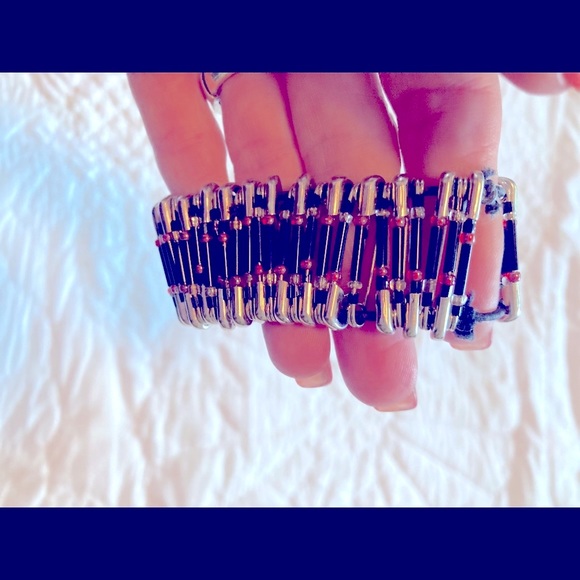 Women’s handmade safety pin 🧷 bracelet - Picture 7 of 7